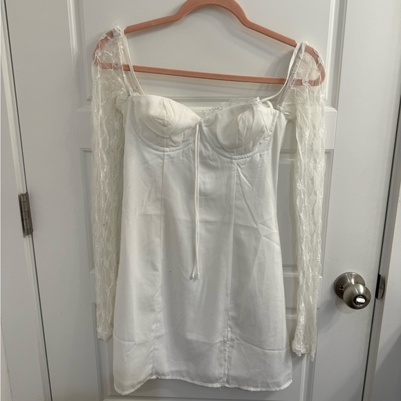 Princess Polly Dresses & Skirts - Princess Polly White Lace Sleeve Mini Dress